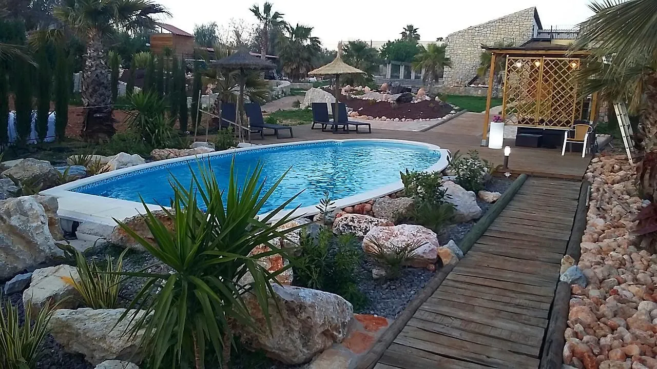 Country house Melongos Guest House Inca