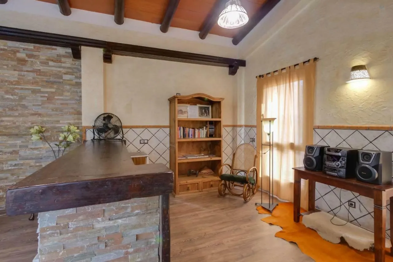 Melongos Guest House Inca  Country house