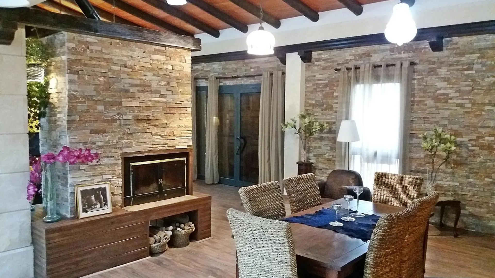 Country house Melongos Guest House Inca